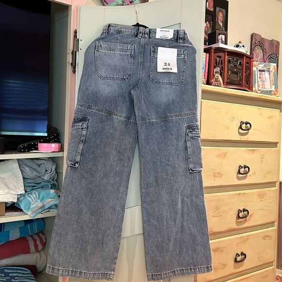 Mica Denim NWT Wide Cargo Jeans, size 24 , adorable - Picture 13 of 13
